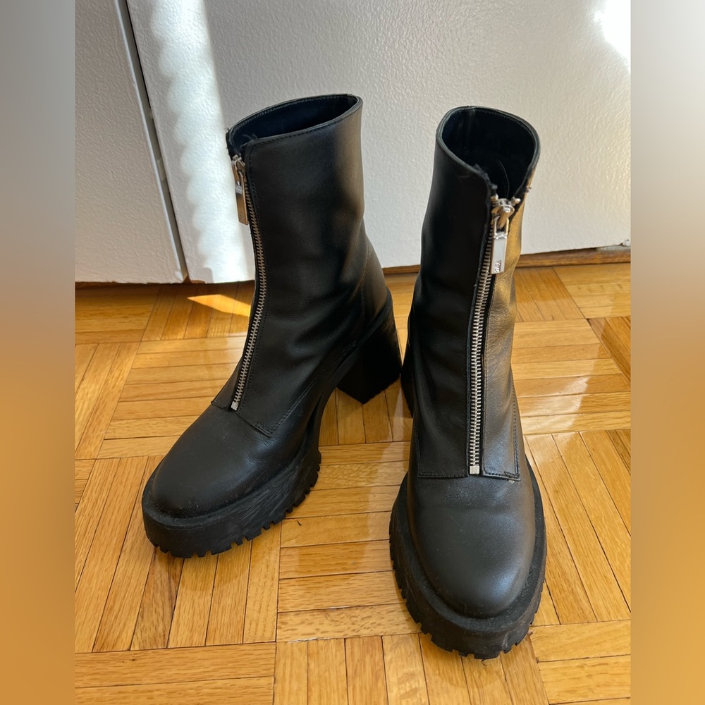 ZARA Zip-Up Heeled Booties in Black, size EU 38/US 7